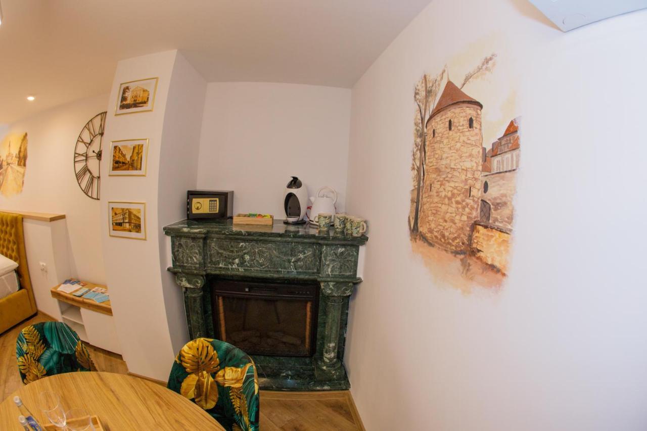 Apartament Ksiazecy Gold Klimatyzacja โบเลสวาเวียส ภายนอก รูปภาพ